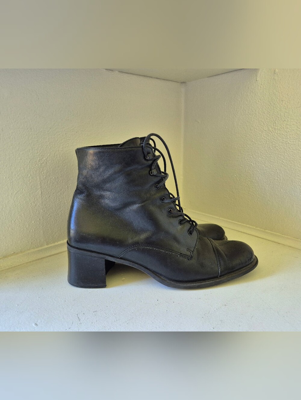 Vintage Leather Block Heel Boots Lace Up Size 9